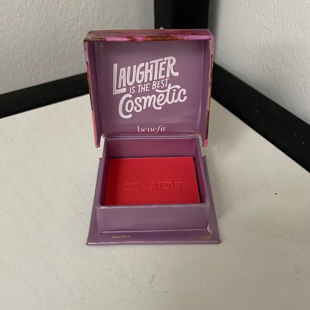 Silky-Soft Powder Blush benefit